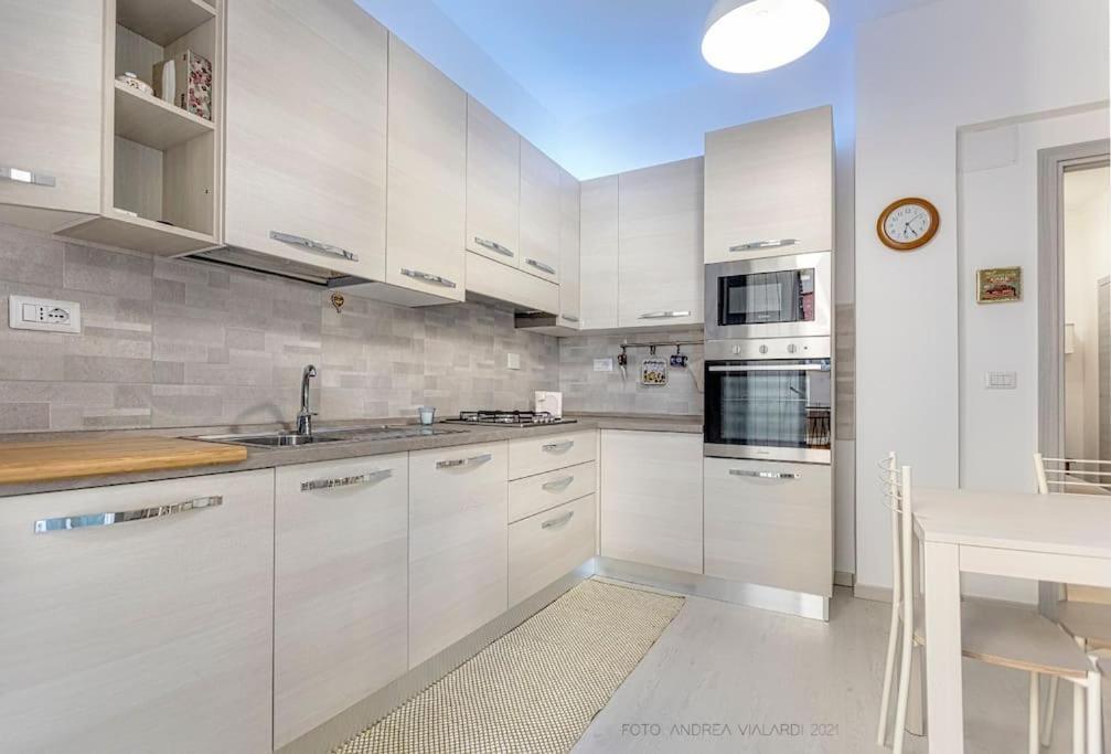 La Reggia Del Mar - Genova Sturla, Mare E Gaslini Apartman Kültér fotó